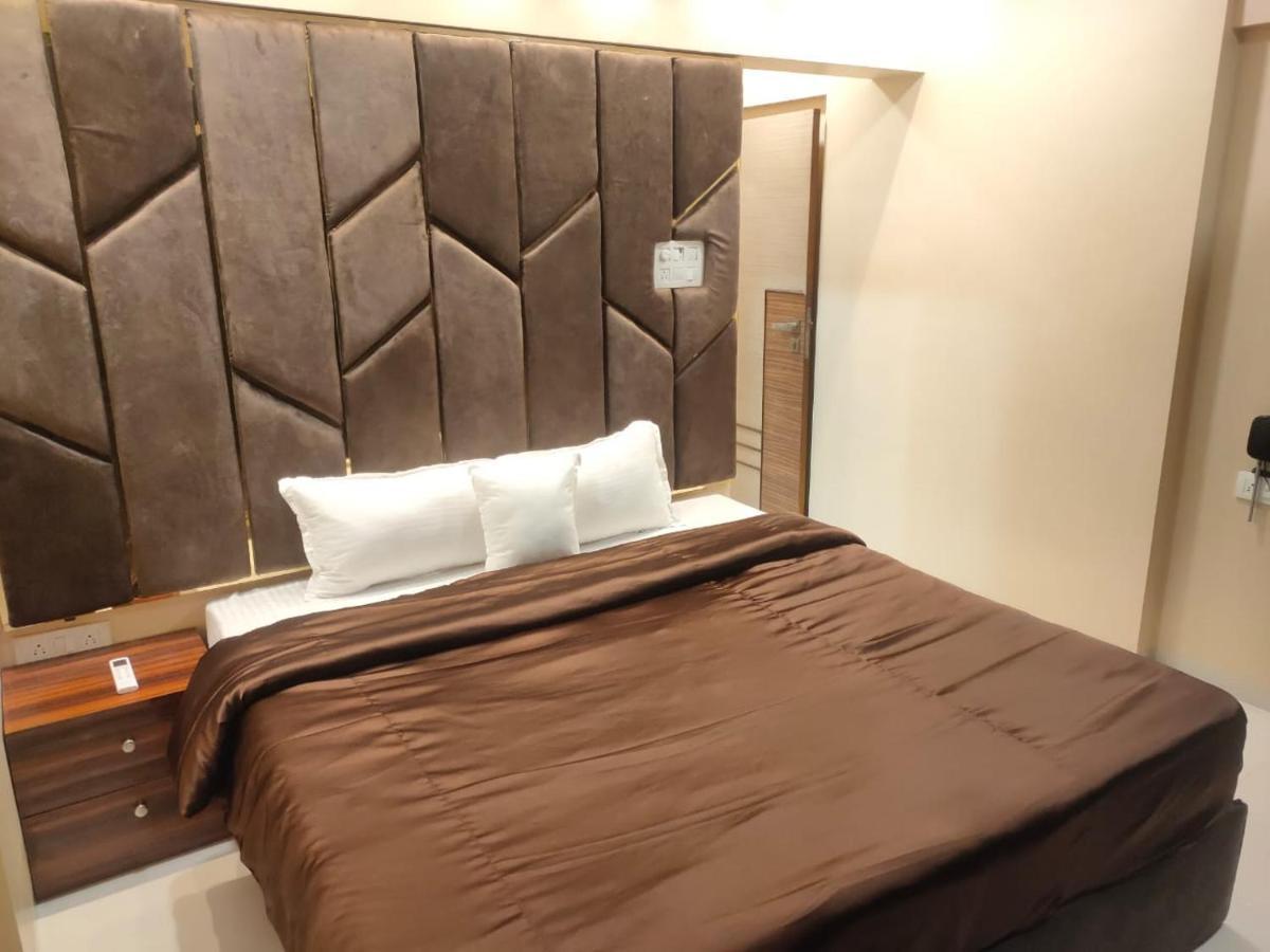 Osi Apartments Bandra West 뭄바이 외부 사진