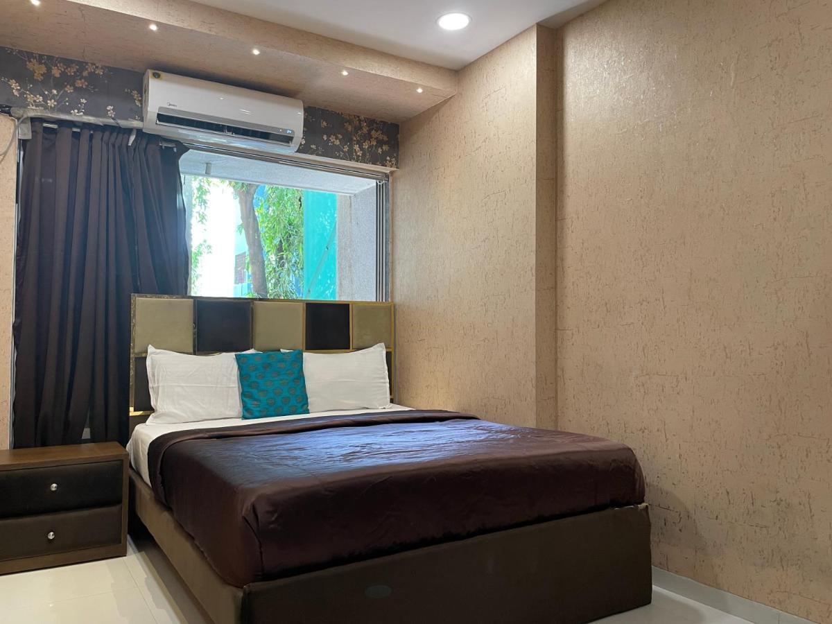 Osi Apartments Bandra West 뭄바이 외부 사진